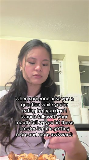 Awkward Eating Moments & Emote Reactions