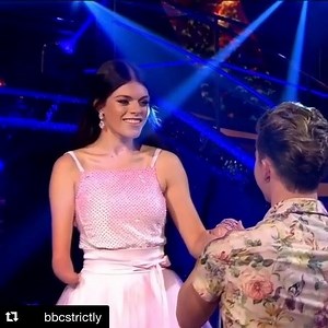Paratriathlon World Champion Lauren Steadman and her partner AJ Pritchard wowed the audience on BBC Strictly Come Dancing last week! 🌟 #strictlycomedancing | World Para Dance Sport