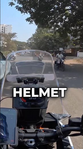 Everybody without helmet!😳🇮🇳 @MarcTravels #india #ktm390adventure #helmet #marctravels