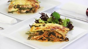 This weeks menu features lunch pancakes you can load with an assortment of fillings, healthy soup with fluffy cheese muffins, pepperoni pizza and salad, plus a low carb version of lasagna - enjoy! “It is so good to have help as I begin to make these dietary changes, especially after having wandered along without the nutritional guidance I need. So much out there it is difficult not to become overwhelmed. Meal planning and shopping has become so much easier. Thank you!” ~Judy S Not a member yet? 
