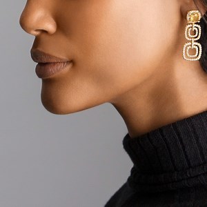 Complete your look with this versatile Châtelaine® design that can either be worn as studs or drop earrings. Shop the collection: http://bit.ly/2ejNPtL | David Yurman