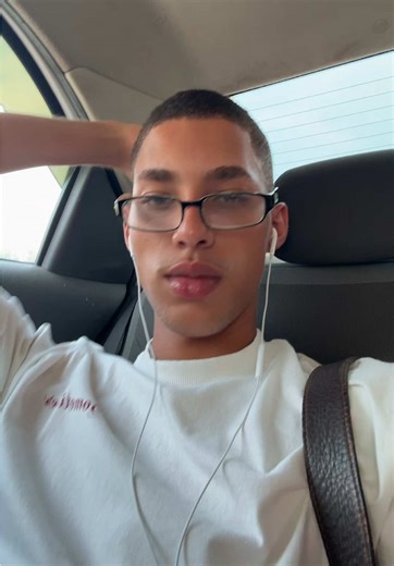 Lost in Your Iris: Pokémon & Anime References