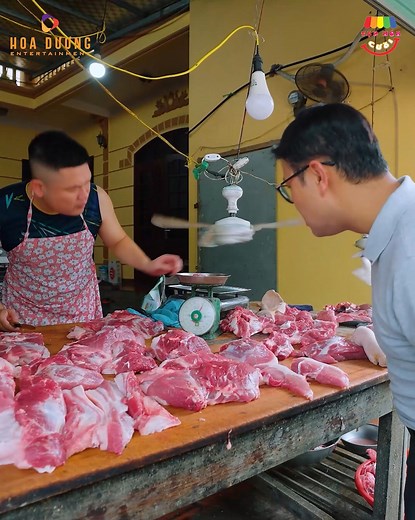 2.4M views · 18K reactions | Tổng hợp những tình huống buôn bán trái ngang của Cường Cá - Thái Sơn 藍 #hoaduongentertainment #taphoacuoi #cuongca | TẠP HÓA CƯỜI | Facebook