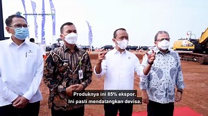 Kunjungan ini saat peresmian KCC Glass Corporation melakukan groundbreaking di Kawasan Industri Terpadu (KIT) Batang, Jawa Tengah. Saya meminta KCC agar perusahaan pendukungnya juga harus berada di Jawa Tengah sehingga investasi dapat berdampak langsung kepada ekonomi daerah tersebut. Perusahaan produsen kaca asal Korea Selatan tersebut akan memproduksi kaca untuk arsitektur dan otomotif dengan orientasi ekspor, sehingga akan mendatangkan devisa. Tahap konstruksi KCC ini direncanakan akan selesa