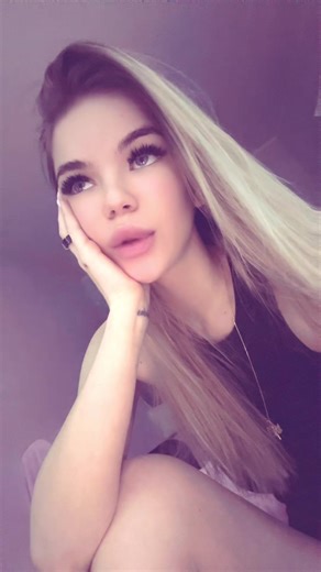 فيديوهات أنشأها novada (@novada34) باستخدام оригинальный звук - 🖤LYRICS🖤