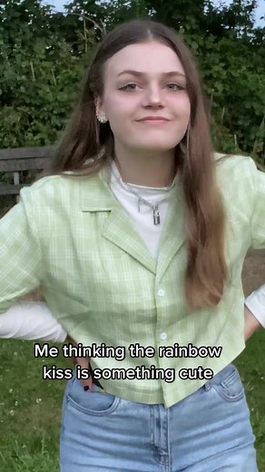 Understanding the Rainbow Kiss: Meaning, Tutorial, and Videos