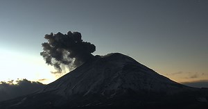Video: Explosión del Popocatépetl 'despierta' a habitantes cercanos al volcán