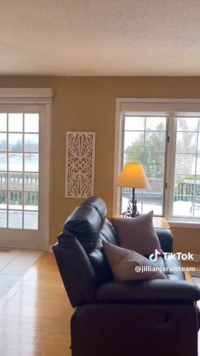 1798 River Road, Manotick ON K4M 1B4 🛏️ 4 bedrooms 🛁 4 bathrooms 🚗 5 total parking Sunset waterfront views in this forward thinking Macdonald Douglas built home. The layout is contemporary, and river focuses with the kitchen, eating area & family room all offering sweeping views of the Rideau river. All the bedrooms are over sized with big beautiful windows all with river view. The lower level could be offered as a guest area or nanny's quarters as was operated as a successful B & B for many 