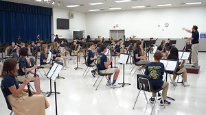 For Veterans Day, the AMS Band & Choir came together to perform the U.S. Armed Forces Medley to honor all those who served. Check out their performance! #ACSproud #ArlingtonAwesome #ArlingtonSchools | Arlington Community Schools