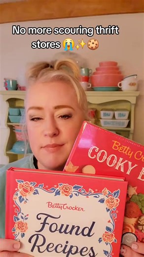 ❤️Your cookies deserve better than “sometimes they work.” Betty Crocker’s Cooky Book gives you over 450 foolproof, time-tested recipes that turn out perfect in every batch. 🍪 450 proven classics 👩‍🍳 Easy steps for any skill level 🧁 Perfect texture every time 🎉 Great for holidays and family nights | Emily Johnson