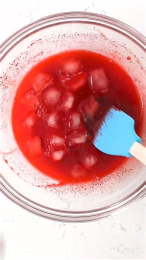 🍒CHERRY JELL-O PIE🍒 1 3oz package Cherry Jello Mix (or any flavor) ⅔ Cup Boiling Water ½ cup cold water Ice Cubes 1 Container of Cool Whip 1 Oreo Pie Crust 👉 https://www.crazyforcrust.com/cherry-jello-pie-recipe/ | CrazyforCrust