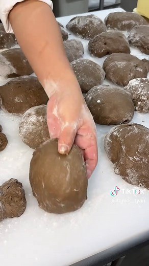 ほうじ茶ラテ食パン｜ふわふわマーブル食パン ¥1,200