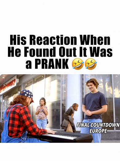 ☝️ Follow for more piano pranks #piano #publicreaction #pianocover #vantoan
