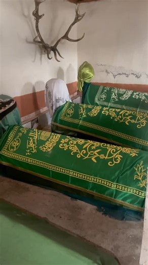 Araç Belediyesi on Instagram: "📍Susuz Yaylası ve Türbeliköy Mahallesi Susuz Türbesi’nin manevi ikliminde, birlik ve huzurla… Hayırlı Cumalar."