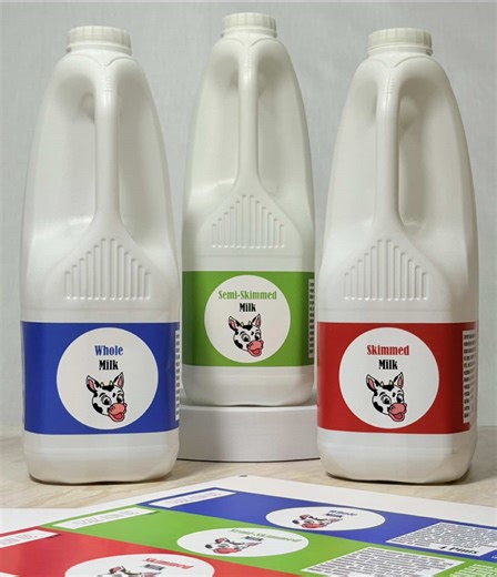 Red❤️, Blue💙 or Green💚? Celebrating National Milk Day by using our A3 sheet labels. #flexilabelsuk #nationalmilkday #milk #label #fyp