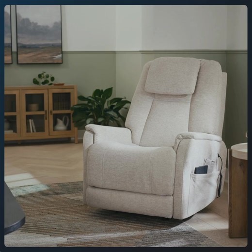 The Flexsteel® Zecliner combines cutting-edge technology with supreme comfort. 😌 With Zero Gravity recline, motion-sensitive LED lighting, and wellness-enhancing Nanobionic fabric, every detail is designed for your comfort. Visit Steinhafels to experience it today! | Steinhafels