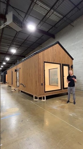 Touring a Cottage Style Prefab Home in Chicago! #modularhome #prefabhome #hometour