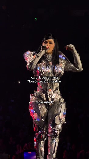 Cardi B performing “Tomorrow 2” in Seattle for the #LittleMissDramaTour! #cardib #cardibconcert #littlemissdrama #glorilla @Cardi B