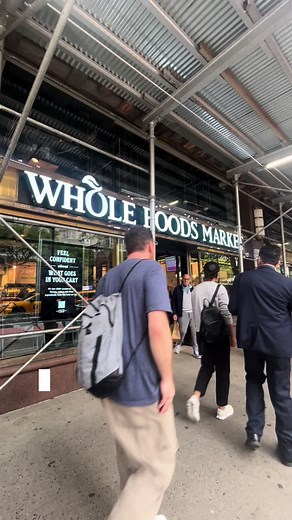 New Whole Food’s Location around Hunter College 🍲💜 @Whole Foods Market #huntercollege #thehunterenvoy #hunterhawks #nycstudents #studentlife #nyc #foodtiktok #wholefoods #wholefoodsmarket #collegefood #affordablemeals #envoyfoodalert #fyp