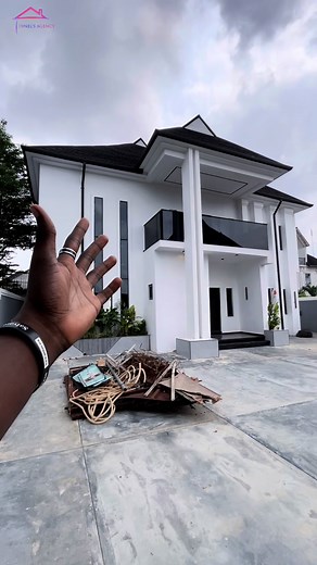 Luxury 7 Bedroom Duplex with Penthouse for Sale in Port Harcourt