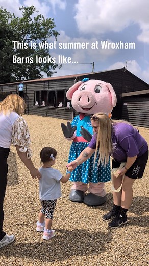 ☀️This is what summer at Wroxham Barns looks like... From daily foam parties to furry friends, our Summer of Fun is in full swing! Don't miss out, there's still time to join the fun this bank holiday weekend. Book online for the best price* 👇 Adult/Child £15 | Infants £3 | Babies go FREE https://www.wroxhambarns.co.uk/plan-your-visit/whats-on/summer-of-fun/ *Additional charge of £2 on the gate. | Wroxham Barns
