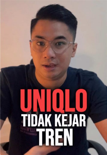 Uniqlo tidak dibangun dengan logika tren. Model bisnis Uniqlo fokus pada repeat demand, LifeWear, dan stabilitas jangka panjang. Bukan ketinggalan tren, tapi strategi supaya bisnisnya lebih predictable dan scalable. Disclaimer: ini analisis berdasarkan pengamatan pribadi, bukan representasi resmi brand. #uniqlo #uniqloindonesia #bisnis #businessinsights #strategibisnis
