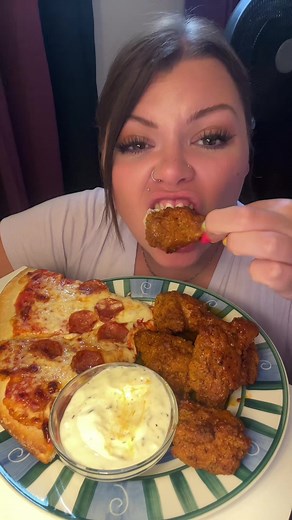 Delicious Pizza and Chicken Wings Mukbang ASMR | Enjoy the Perfect Combo