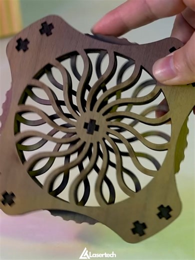 Dostupan odmah U ponudi sa kompletnom opremom, podrškom i garancijom! 📩 Pošaljite poruku za više informacija. Za više detalja i online narudžbu: https://lasertech.ba/machine-details.html?id=1 ✅ Metalna konstrukcija i jednostavno sklapanje ✅ Kompatibilan sa LightBurn i LaserGRBL ✅ Upravljanje preko kontrolnog displeja ✅ Mogućnost graviranja i rezanja drveta, kože, eva pjene, MDFa itd. #graviranje #algolaser #lasertech #rezanje #markiranje