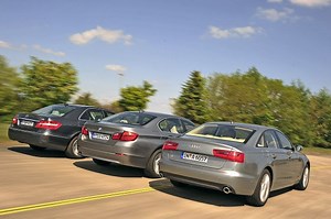 Vergleich: Audi A6 gegen BMW 5er und Mercedes E-Klasse. - AUTO BILD