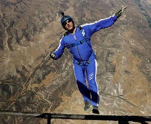 First Skydiver to Successfully Jump Without Parachute