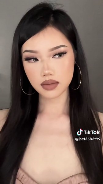 Latina Makeup Tutorial for a Stunning Look