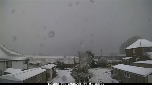Timelapse of overnight snowfall in Irlam, England, UK