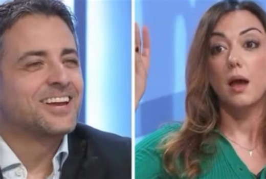 'Bau Bau bau bau', Montaruli abbaia in faccia a Furfaro in diretta tv. La scena diventa virale sui Social