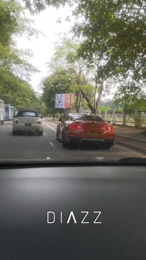 Avarage GTR reaction 😂 #gtr #foryoupage #sportcar #carspotting #car #gtrr35 #nissan #orange #fyp #carguy
