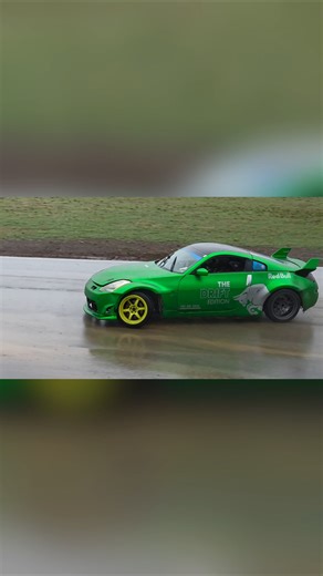 Another pass from the Rebull Livery 350Z #350z #nissan #drift #nashvillr #redbull