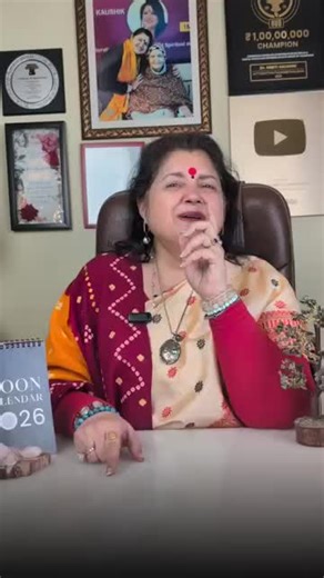 tarot card reader astrologer