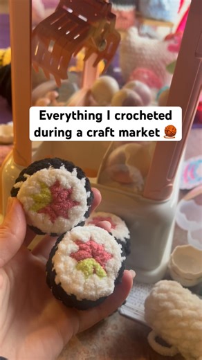 I’m going to fill the whole claw machine with sushi #crochetsmallbusiness #amigurumi