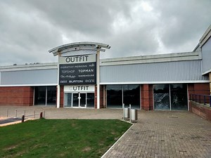 Unclear future of second unit at Deepdale Retail Park after another opaque planning application –  Blog Preston