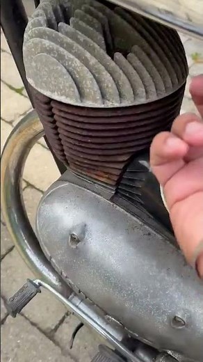 1954 DKW RT250/2 - How to start a 2-stroker