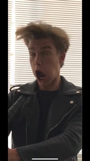 Normal Model vs. Me | Damon Hillerstam