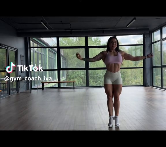 12 days out 🌱inst:gym_coach_iva #muscularwomen #фитоняшка #fitnessgirl #npcfigure #gymgirl #npcfigurecompetitor #bodybuildingmotivation #gymtok #muscle #fitnessmotivation #coachonline #glutesworkout #posing #posingfigure