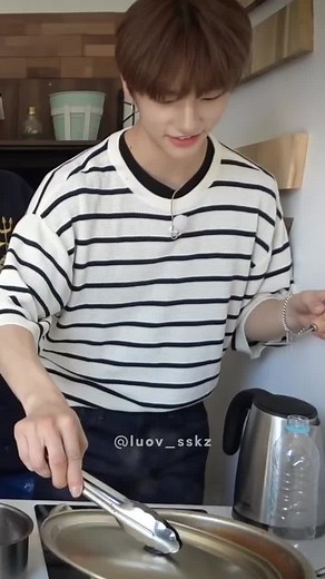 Hyunjin Cocinando: Capítulos Divertidos con Stray Kids