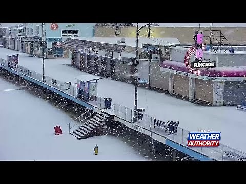 Time-lapse of snowfall in Wildwood, NJ amid winter storm