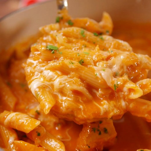 If you love chicken parm, you're going to lose it over this soup. Full recipe: http://dlsh.it/tJ3N9Td | Delish