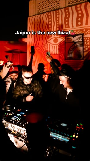 Vedant Jadia on Instagram: "Pink city by day, Ibiza by night! 🍒 [Jaipur, Ibiza, Party, Clubbing, Ibiza Party, House Music, Dance Music, India] #jaipur #housemusic #clubing #dj #dancemusic #reel #techhouse"