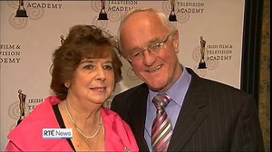 Tributes have been paid to Irish actor Frank Kelly, who has died aged 77. He was best known for playing Father Jack in 'Father Ted'. | RTÉ News