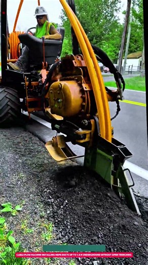 Cable Plow Machine Installing HDPE Ducts Up to 1.8 m Underground Without Open Trenching