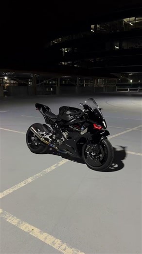 #motobike #moto #automobile #motovlog #yamahar15 #smartphone #cc #bikelife #bikers #ninja 🏍️