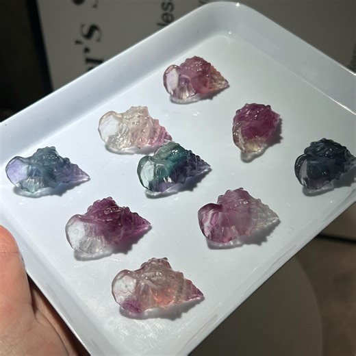 Natural rainbow fluorite carved conch,hand carved crystal shell,meditation gift,reiki healing,crystal decoration