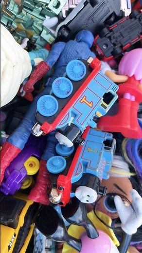 2 Take Along Thomas! #thomasthetankengine #thomasthetrain #fleamarket #tianguis #thomasandfriends